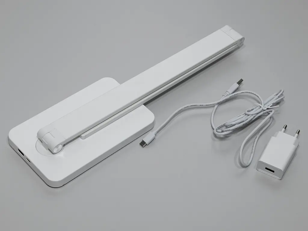 Біла світлодіодна настільна лампа для читання, потужністю 5 Вт - фото 3