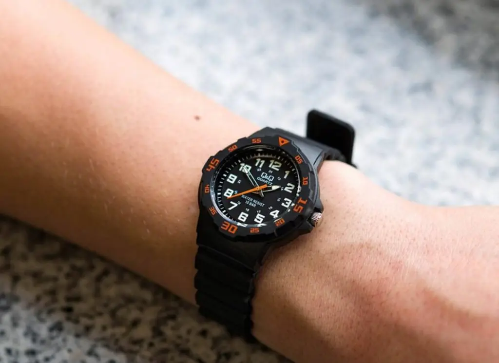 Годинник Q&Q VR19J008Y - фото 3