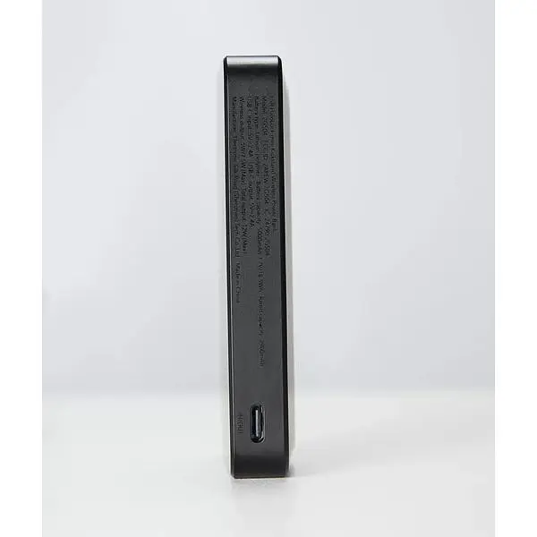 Портативний зарядний пристрій ESR Halolock Kickstand Wireless із бездротовою зарядкою 5000 mAh mini Black - фото 3