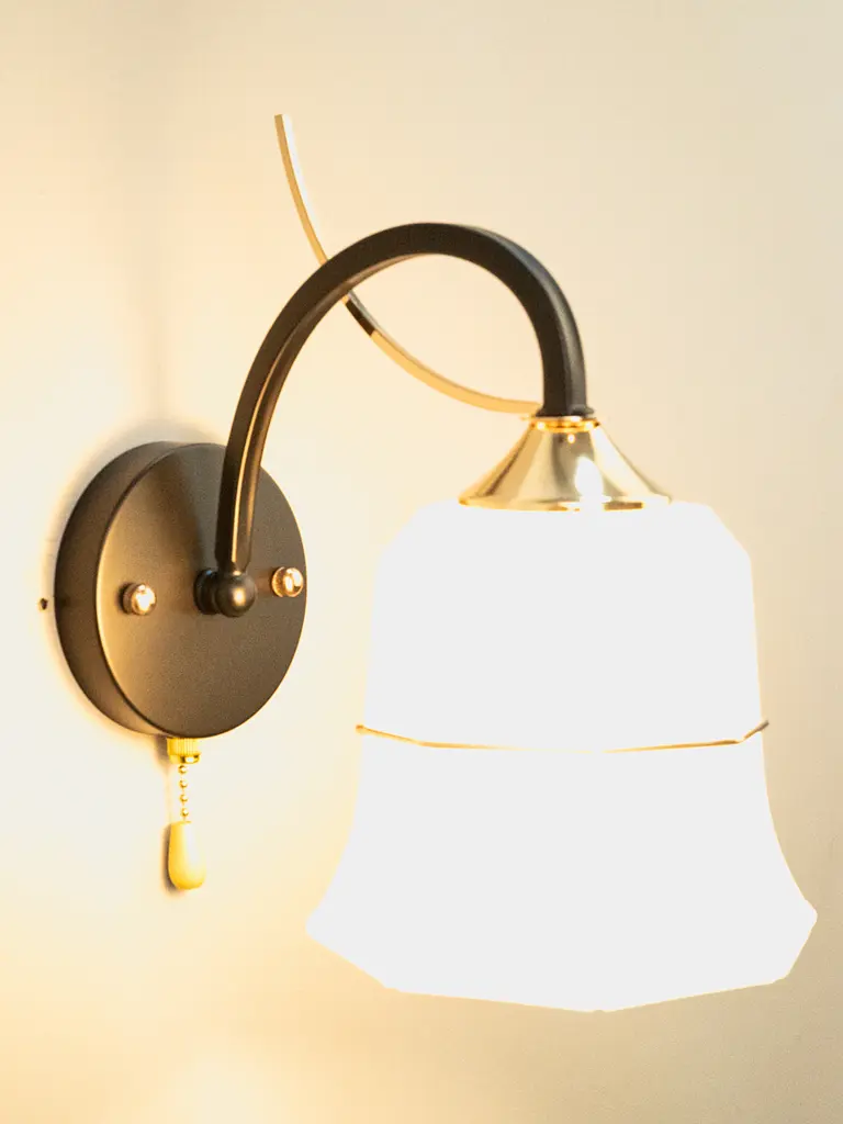 Бра Brille LK-728W/1 E27 BK+FG - фото 2