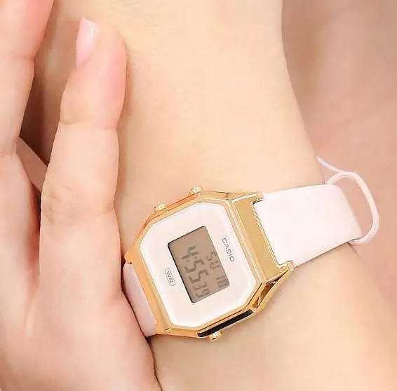 Годинник Casio LA680WEGL-4EF - фото 3