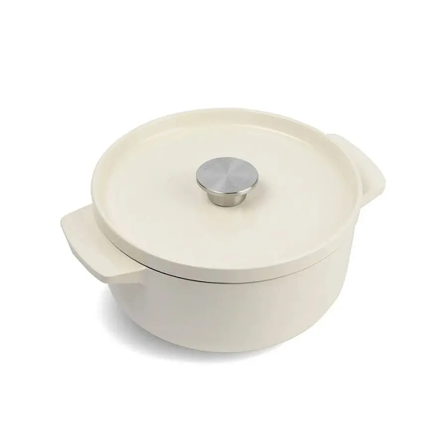 Каструля чавунна з кришкою KitchenAid 22 см 3,3 л колір мигдальний крем (CC006056-001)