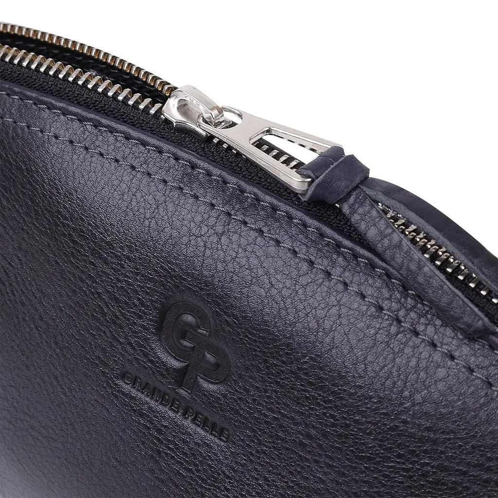 Шкіряна жіноча косметичка Grande Pelle 11570 чорний - фото 5