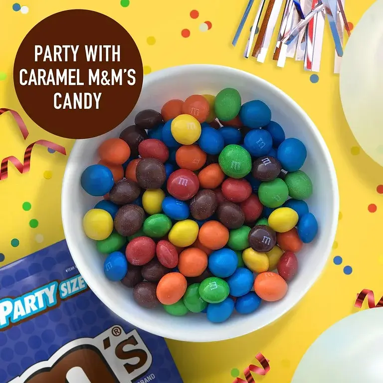 Драже M&M's Caramel Milk Chocolate Candy Party Size 963.9 - фото 4