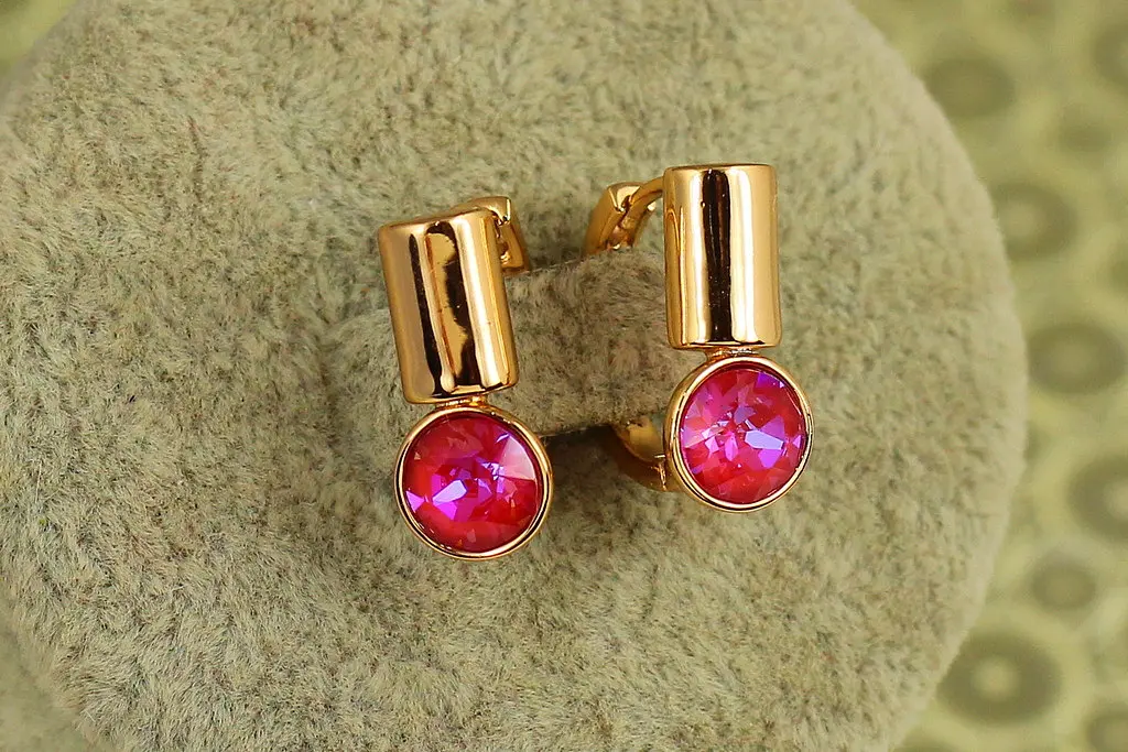 Сережки Xuping Jewelry Модуль з рожевим каменем Сваровські 1,7 см золотисті - фото 3