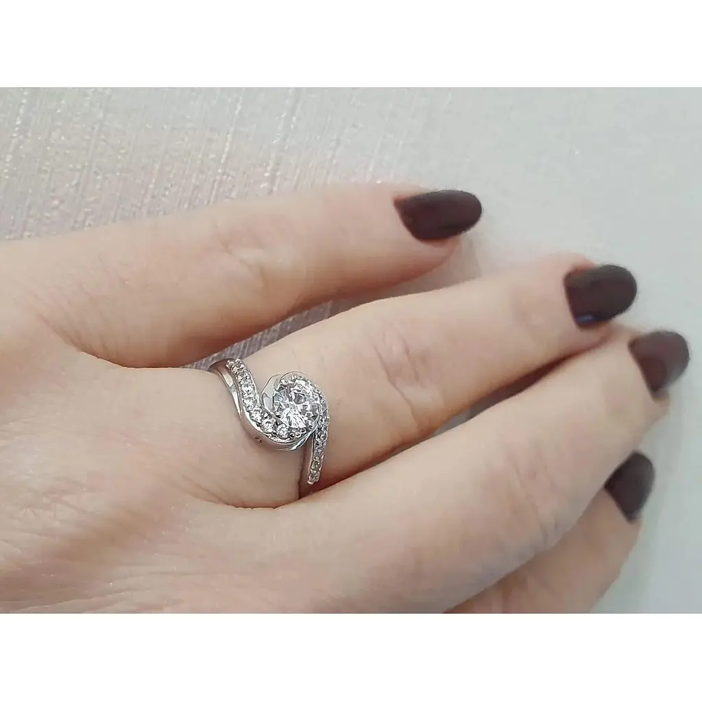 Серебряное кольцо Qvaliz с фианитами. 901-00090 16 - фото 2