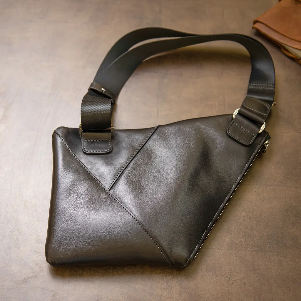 Чоловіча сумка GRANDE PELLE 21х31х1,5 см sum0020130 - фото 7