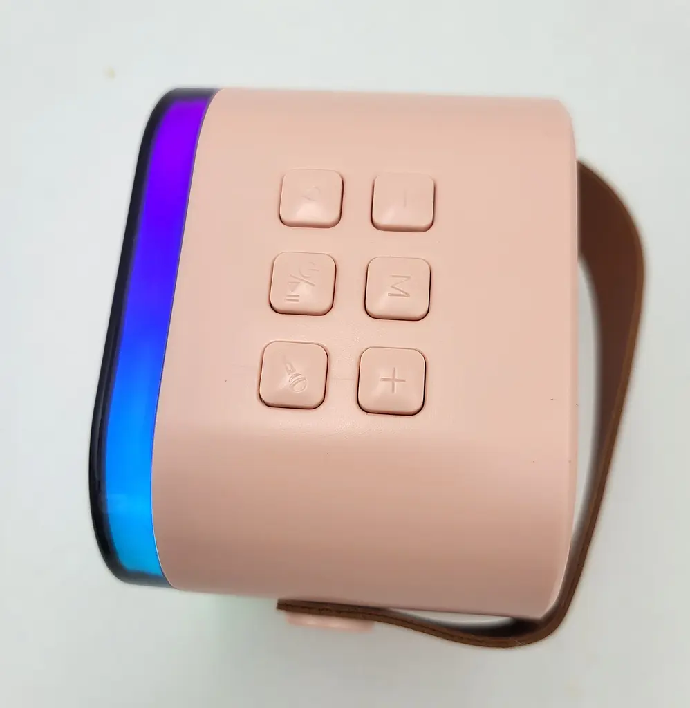 Дитяче міні караоке портативна Bluetooth колонка з 2 бездротовими мікрофонами та LED RGB підсвічуванням функція зміни голосу UKC K12 рожевий - фото 5