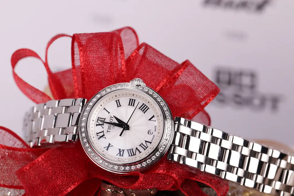 Годинник Tissot Bellissima Small Lady T126.010.61.113.00 - фото 3