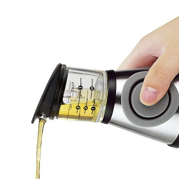Пляшка з дозатором для олії та оцту масляний диспенсер UKC Press and Measure Oil Dispenser 500 мл - фото 7