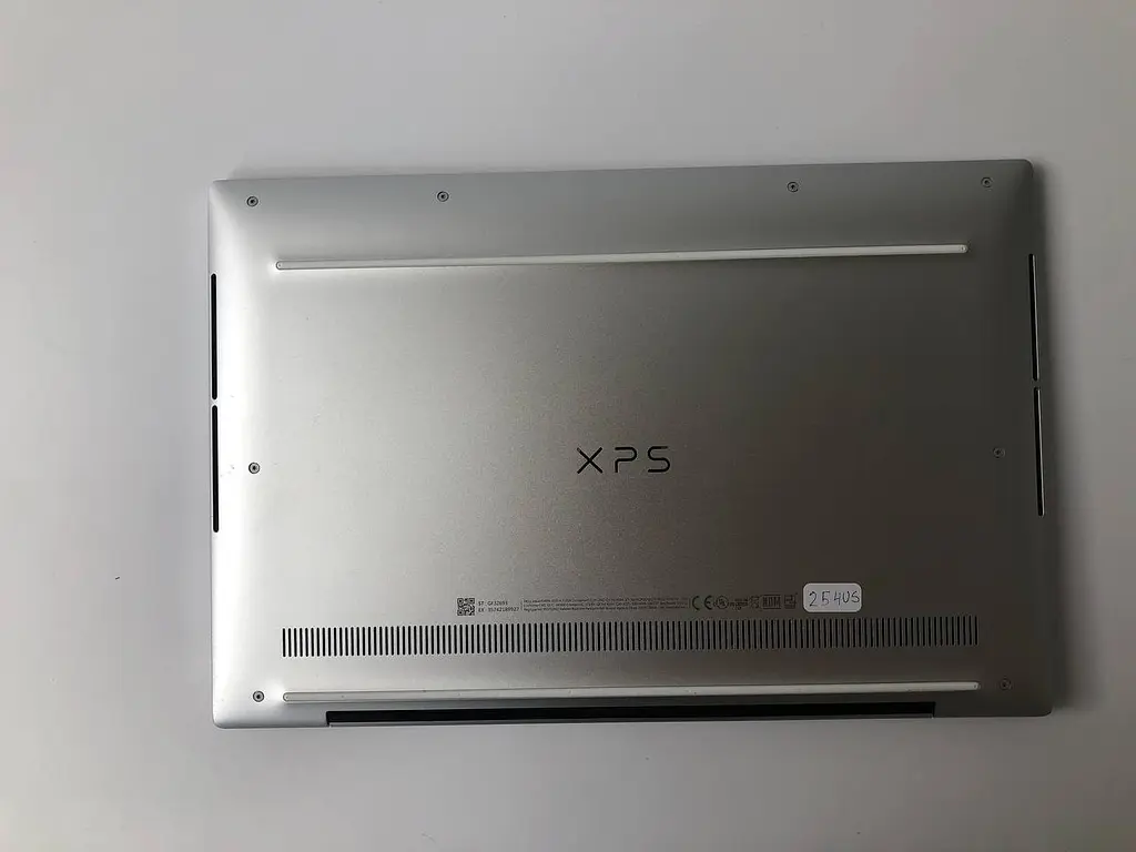 Ноутбук DELL XPS 13 9310 (i7-1185G7 / 32GB / SSD 1TB / 4K 3840x2400 IPS Touch) б/в - фото 8