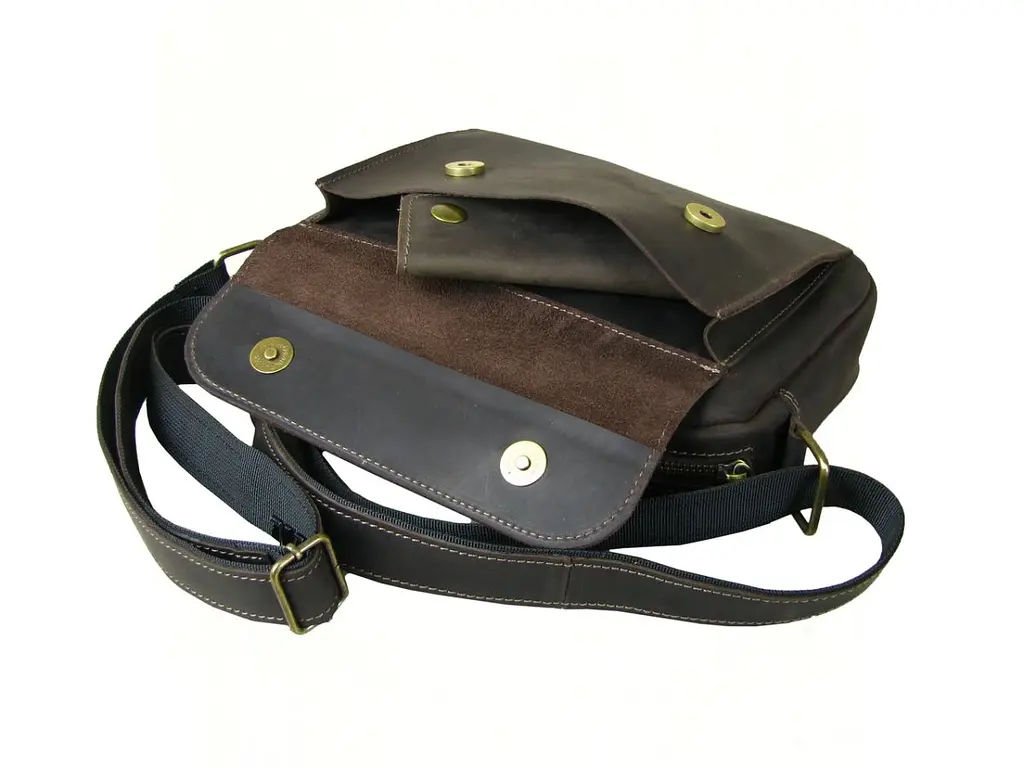 Чоловіча шкіряна сумка крос боді GS 19 x 25 x 5 см коричнева (БГ 001 кор) 250 - фото 8