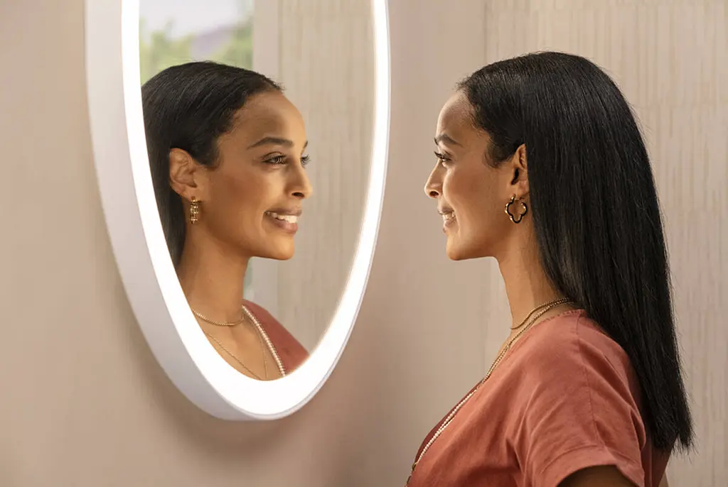 Дзеркало Hansgrohe Xarita Lite S 700 з круговим LED світильником matt white 54966700 - фото 3