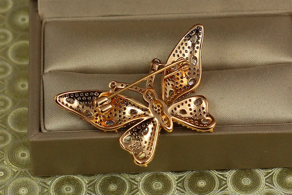 Брошка Xuping Jewelry метелик Репейниця 2,5 см золотиста - фото 2