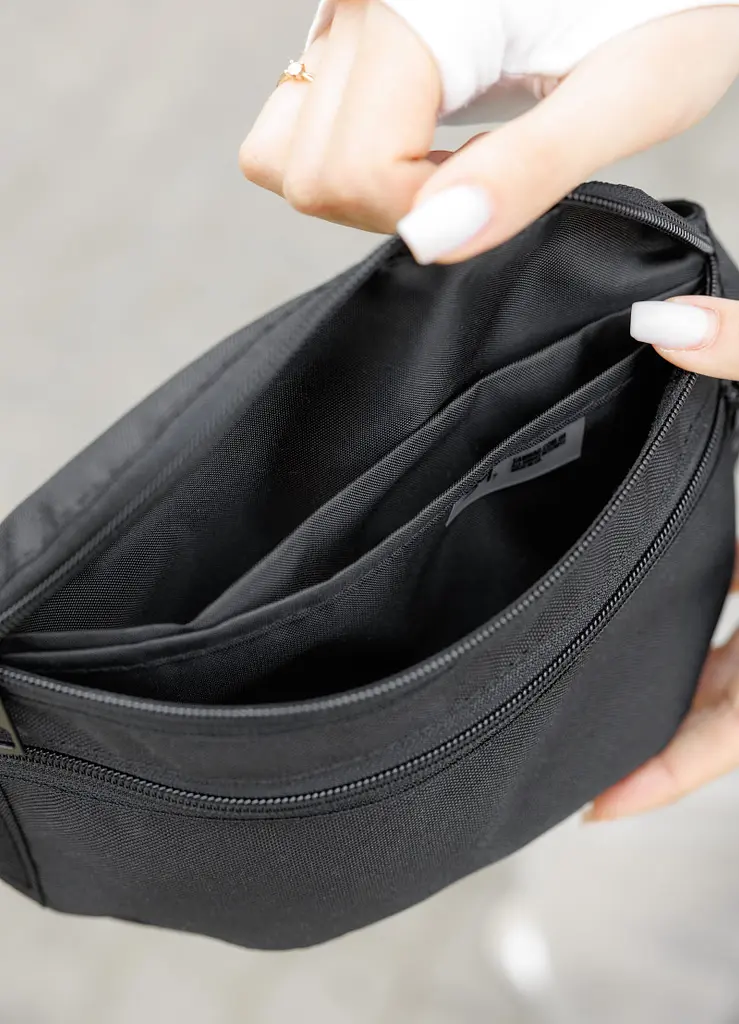 Жіноча сумка на пояс бананка Sambag Tirso чорна тканева 31 × 12 × 5 см (80331065) - фото 5