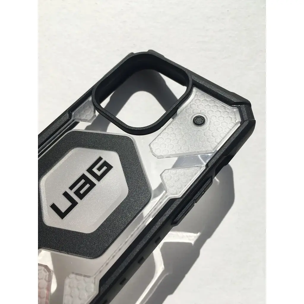 Оригинальный противоударный чехол UAG Pathfinder MagSafe для iPhone 15 Pro Max (6.7") Clear Ice (114301114343) - фото 8