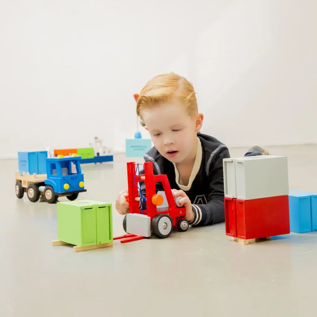Игрушка New Classic Toys Погрузчик красный (10920) - фото 2