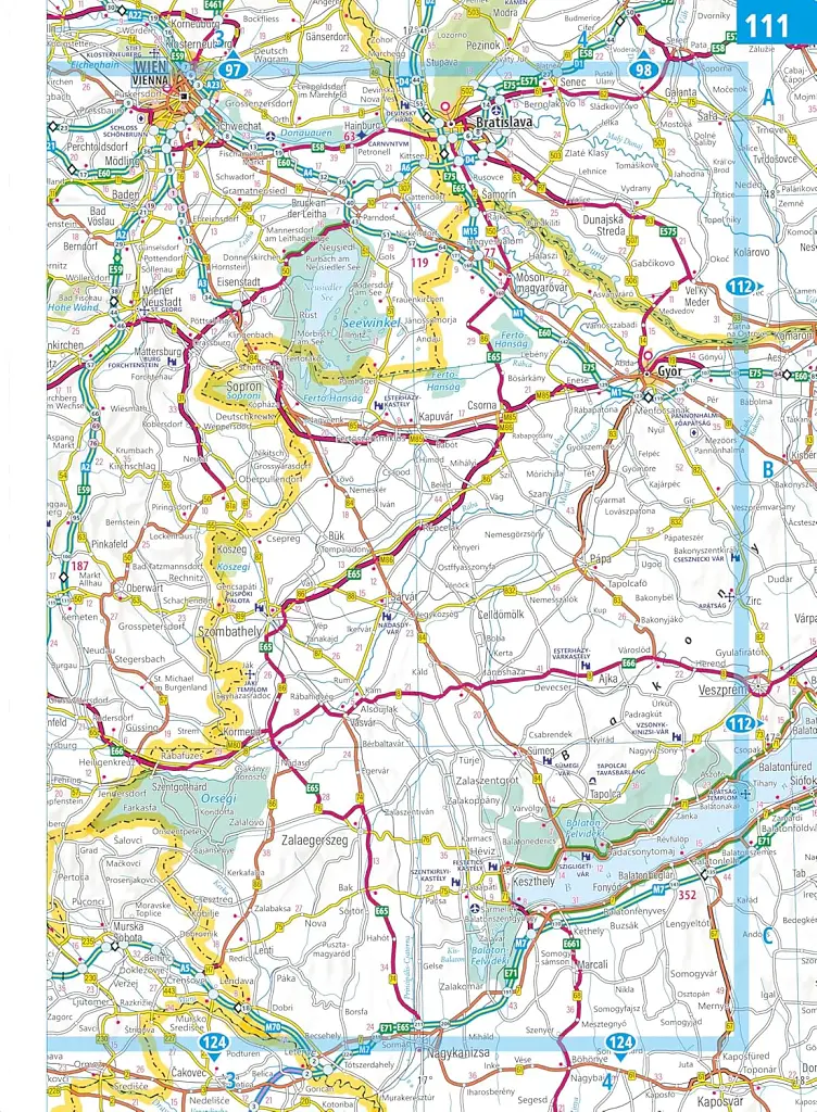 Philip's 2027 Easy to Read Multiscale Road Atlas of Europe - - фото 4