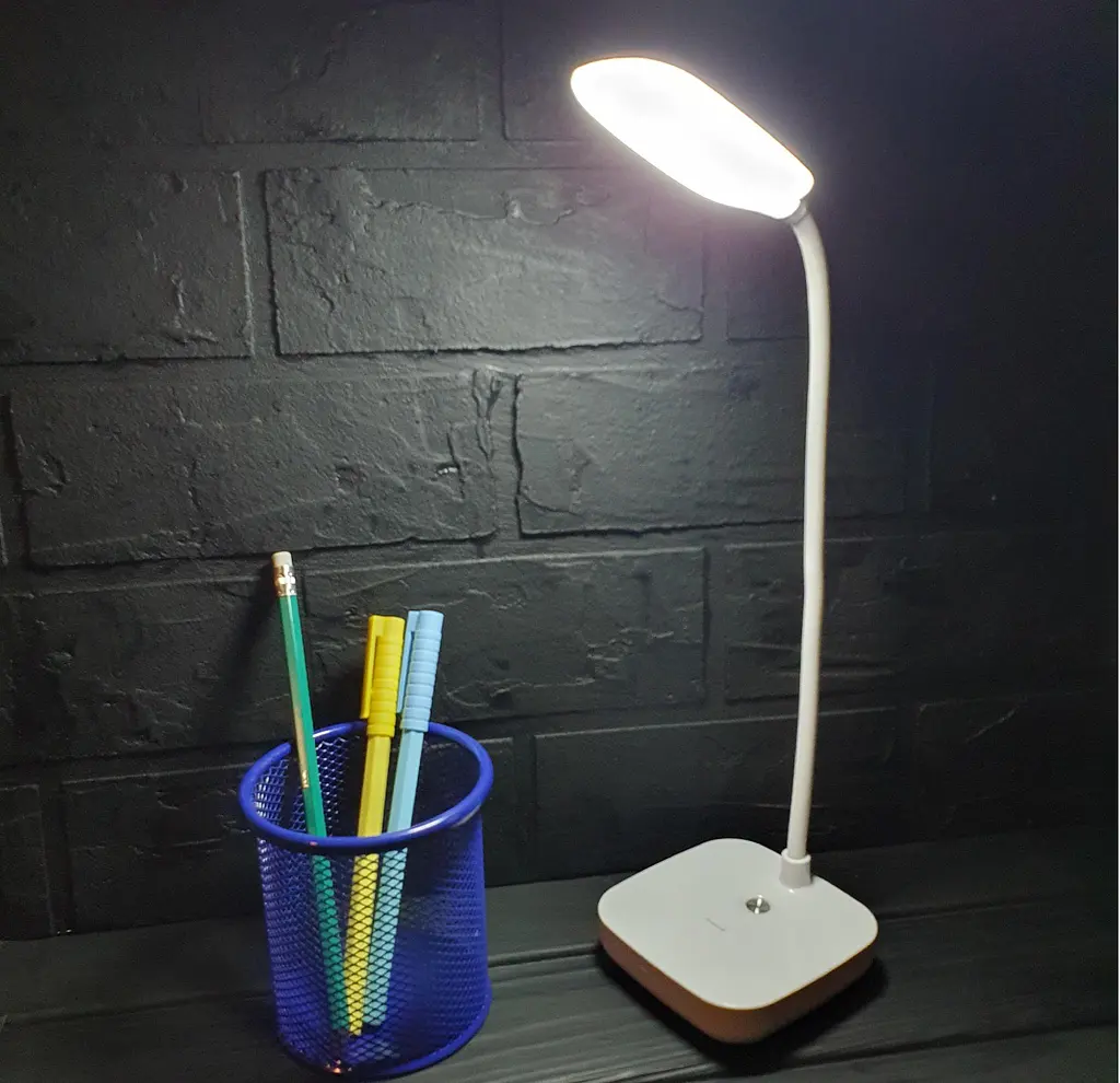 Гнучка настільна LED-лампа 3 Вт DIGAD 1961