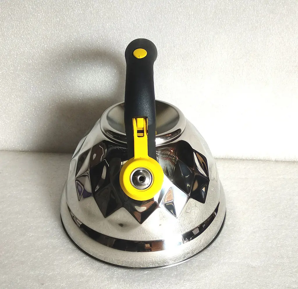 Чайник із свистком Bohmann BH 9917 yellow 3,2 л - фото 3