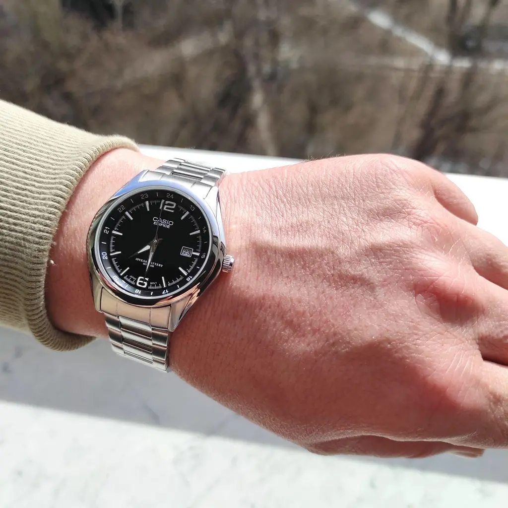 Годинник Casio EF-121D-1AVEG - фото 6