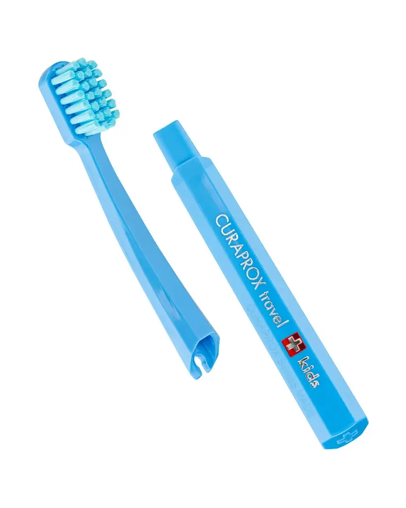Дорожный набор Curaprox Kids голубой: зубная щетка Kids + детская зубная паста 10 мл + ершики 2 шт. - фото 3