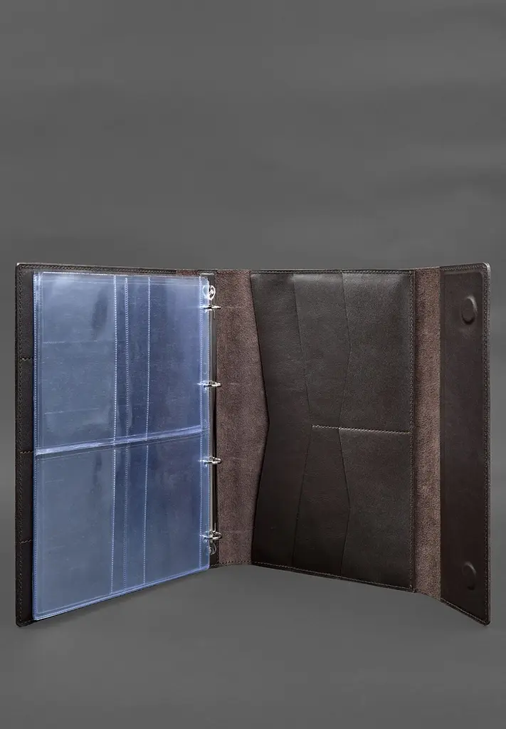Кожаная папка для документов "Семейная" на сегрегаторе с файлами А4 темно-коричневая - фото 4