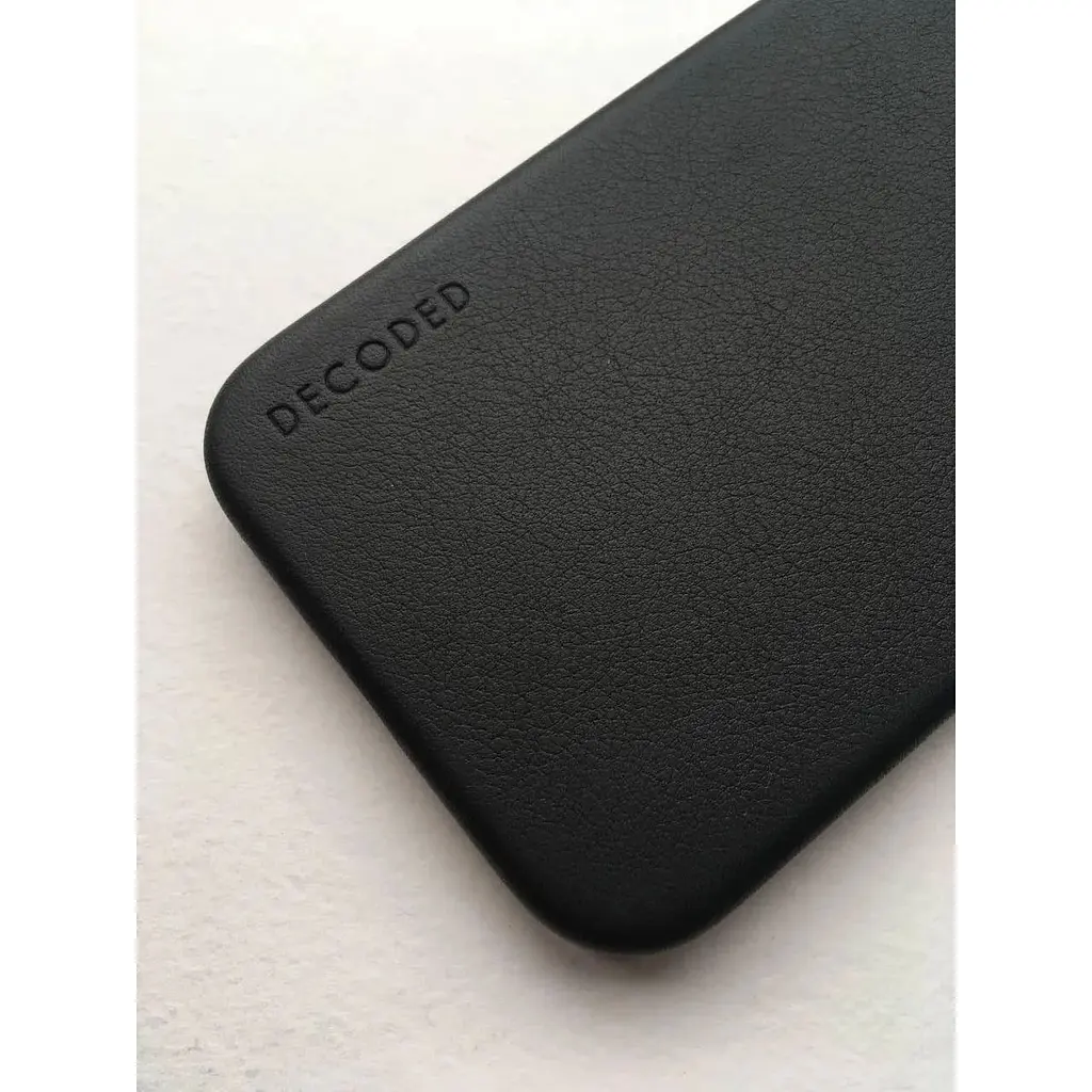 Оригінальний шкіряний чохол Decoded Leather Case MagSafe для Apple iPhone 13 (6.1") Black - фото 6