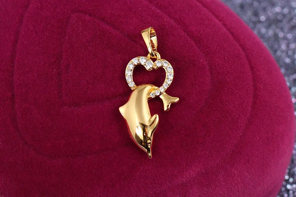 Кулон Xuping Jewelry дельфін у серці 2.2 см золотистий
