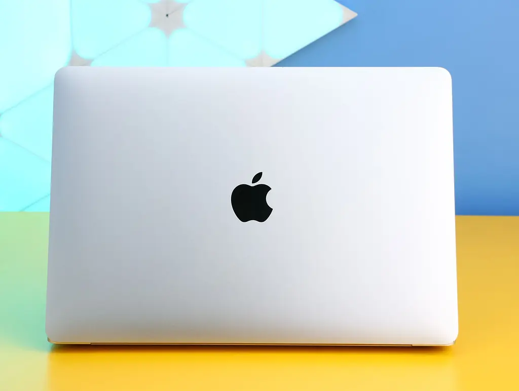 Ноутбук Apple MacBook Air 13` Silver 2020 (MGN93) Б/В - фото 5