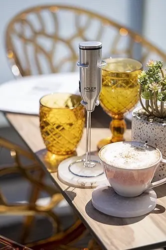 Вспениватель молока с подставкой Adler AD 4500 (350 Вт, удобный, компактный, на батарейках) - фото 4