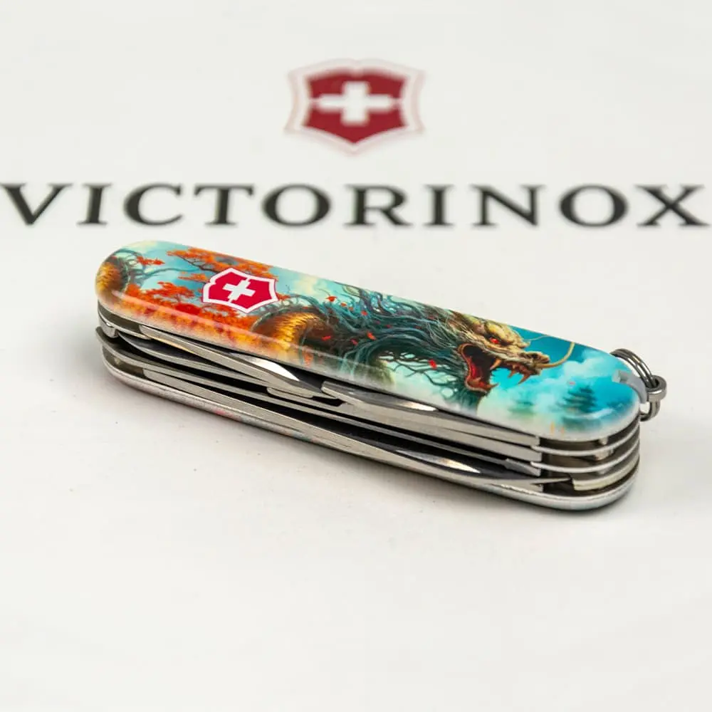 Ніж Victorinox Huntsman Zodiac 91мм 15функ Бойовий дракон - фото 6