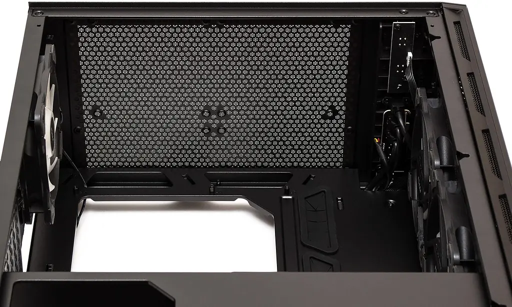 Корпус MSI MPG Gungnir 110R (MPG GUNGNIR 110R) Без БП - фото 11