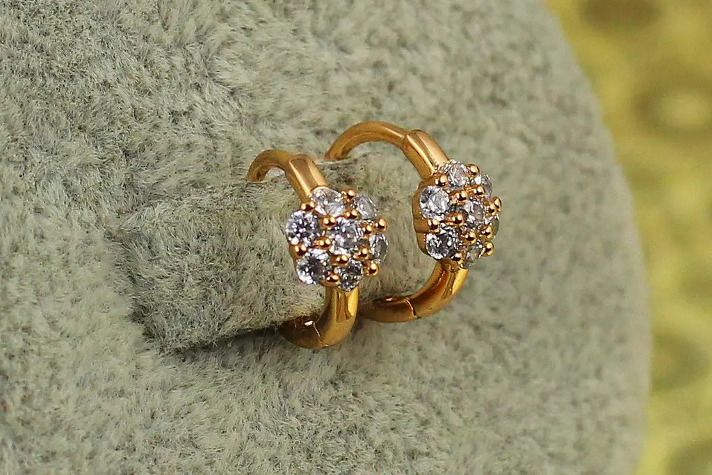 Сережки дитячі Xuping Jewelry квіточка з крапками 10 мм золотисті - фото 2