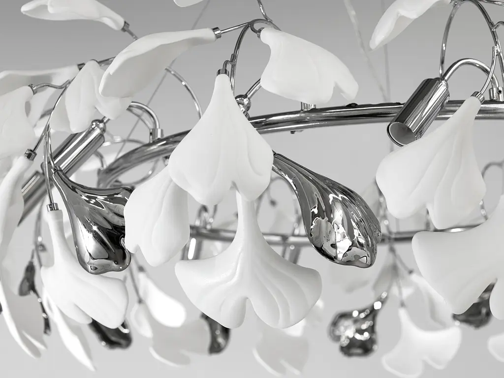 Эксклюзивная подвесная люстра с фарфоровыми элементами - фото 4