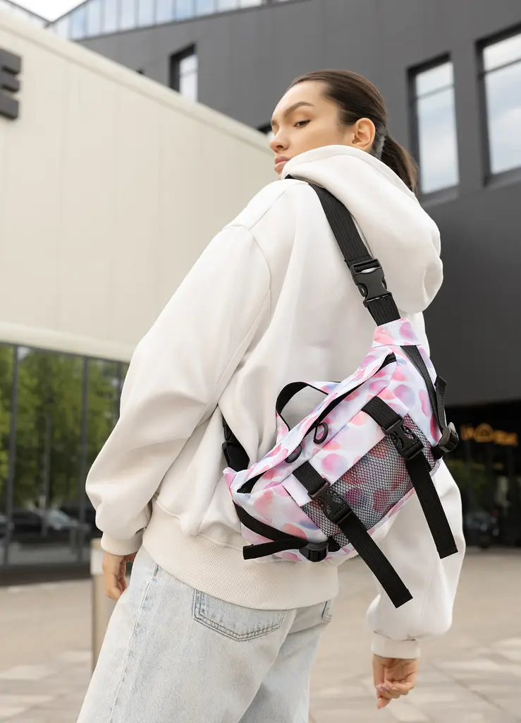Велика жіноча поясна сумка бананка Sambag DynamicDart принт "Blush Drop" 38 × 21 × 7 см (80411152) - фото 6
