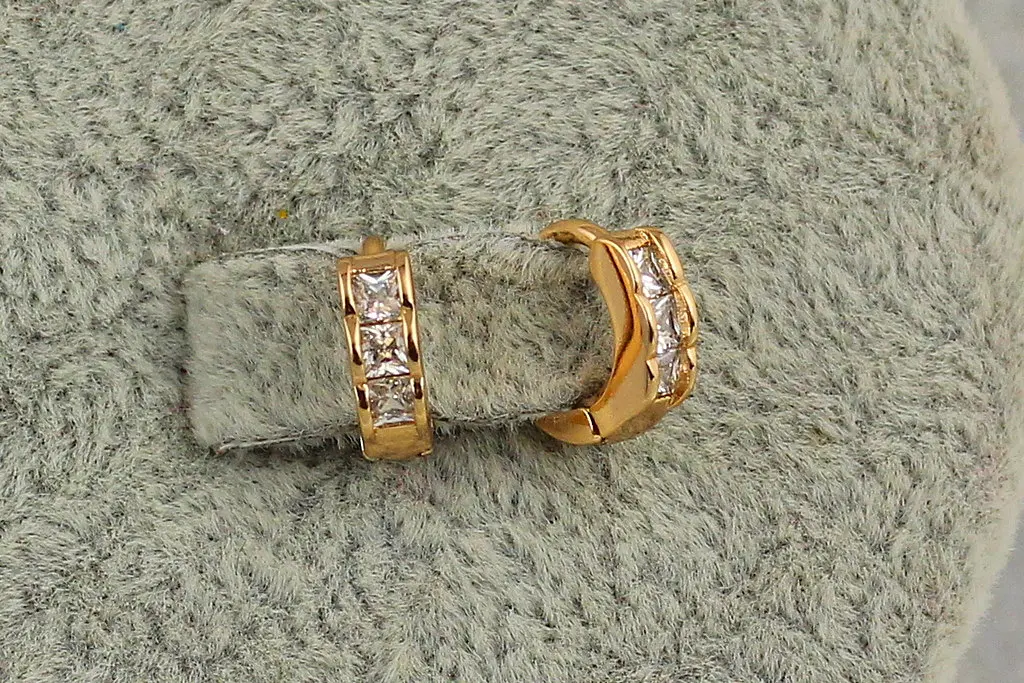 Сережки Xuping Jewelry кубики 1 см золотисті - фото 2
