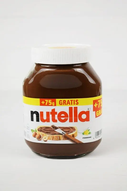 Шоколадна паста Nutella 825 г