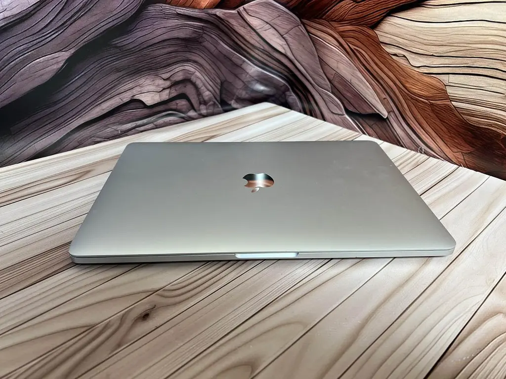 Ноутбук Apple MacBook Pro 13" 2020 i7-1068NG7/32/512 (C02F70MHML87) Б/в - фото 8