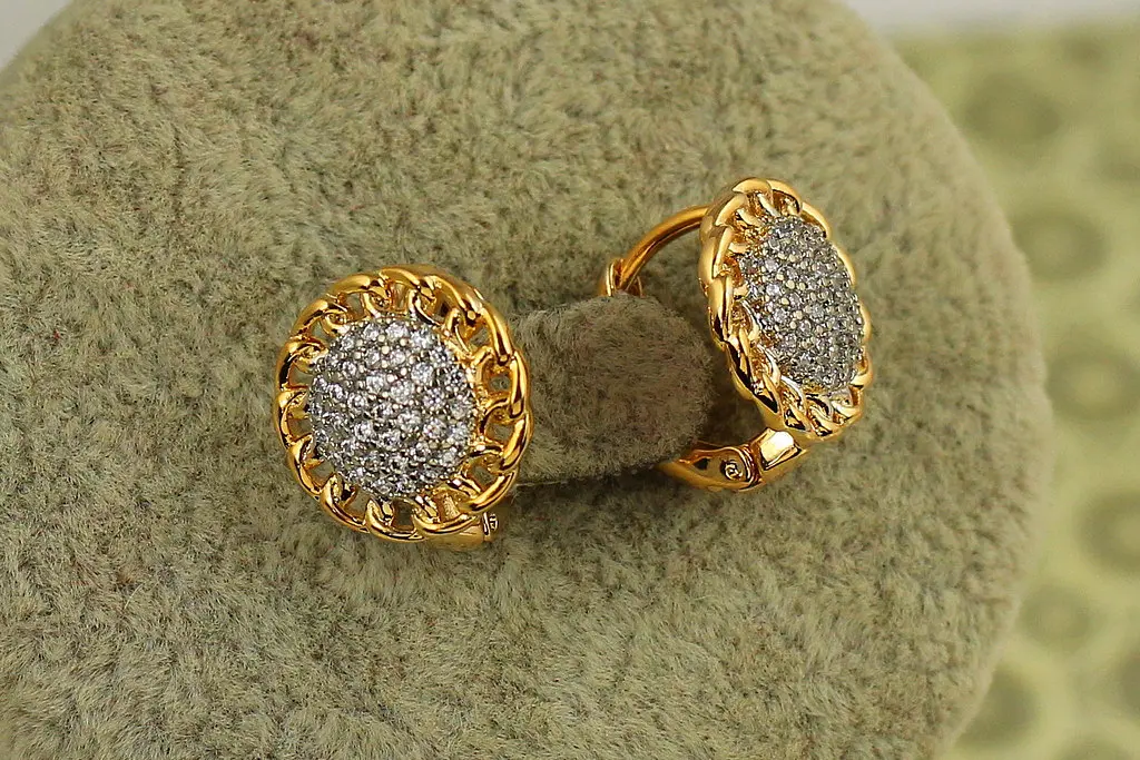 Сережки Xuping Jewelry Оберіг сонцестояння з родієм 1,3 см золотисті - фото 2
