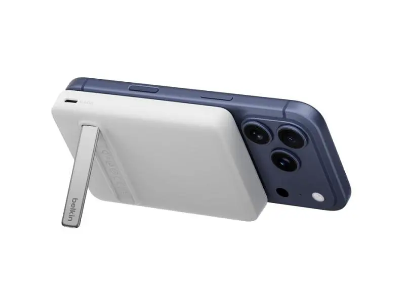 Зовнішній акумулятор (Power Bank) Belkin BoostCharge Slim Magnetic 10000mAh 30W with Kickstand White (BPD016HQWH) - фото 5