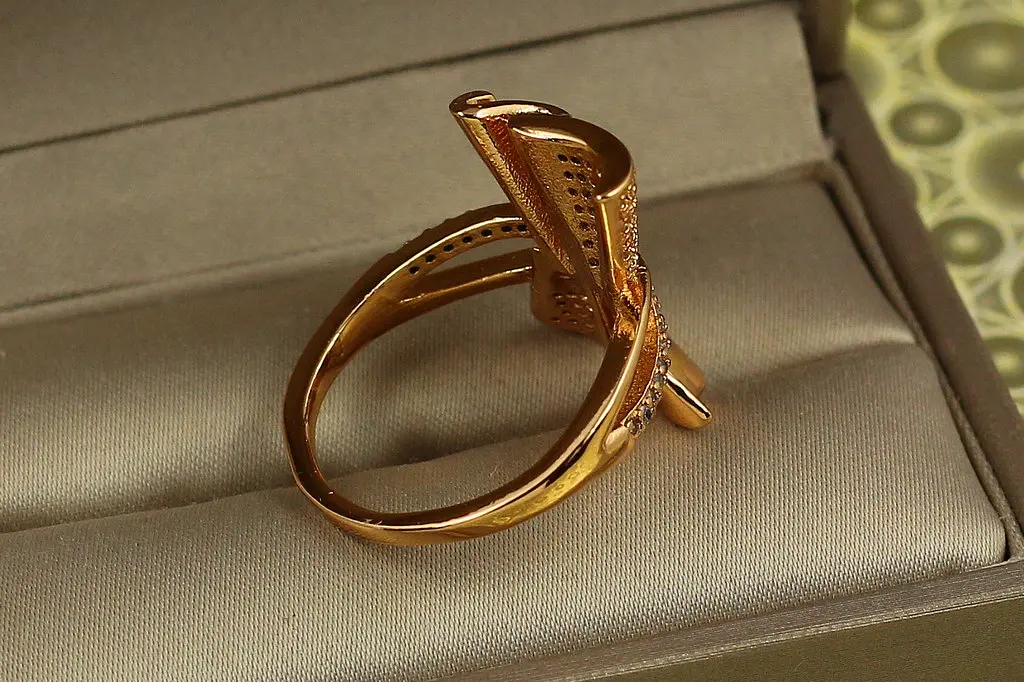 Кільце Xuping Jewelry Скомканий аркуш р 17 золотисте - фото 3