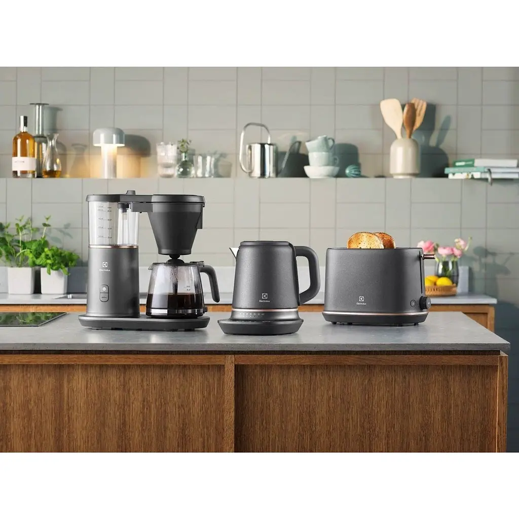 Електрочайник Electrolux E7K1-6BP 1.7 л (00000021038) - фото 10