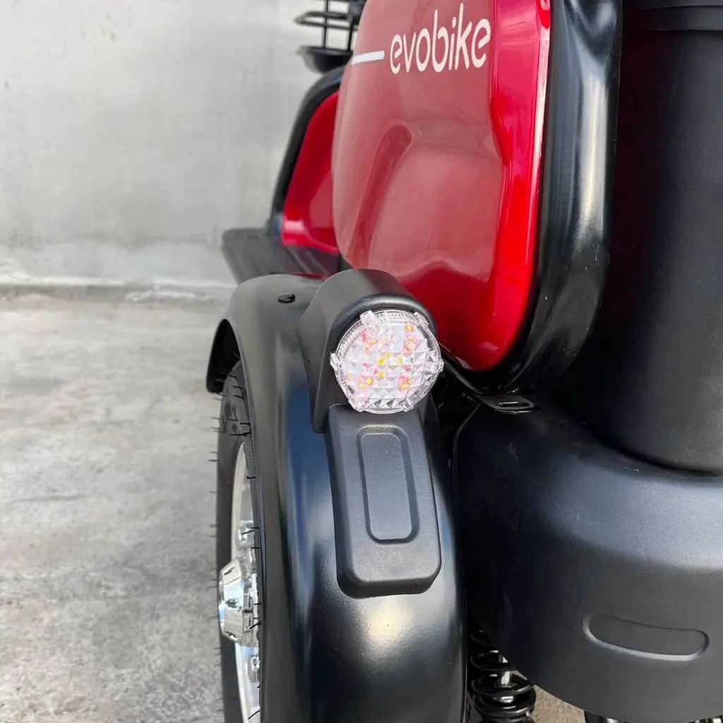 Електроскутер триколісний EVOBIKE Luna TRIO PRO 1200W 60V 20Ah (2026) зі знімним графеновим акумулятором та пасажирським сидінням | Червоний - фото 4