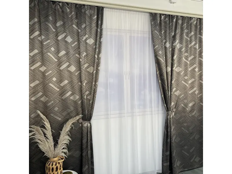 Жакардові штори "геометрія" коричневого кольору 2шт. 150х270 з білим шифоновим тюлем 400х270, на тас ALBO pbe0052783 - фото 11