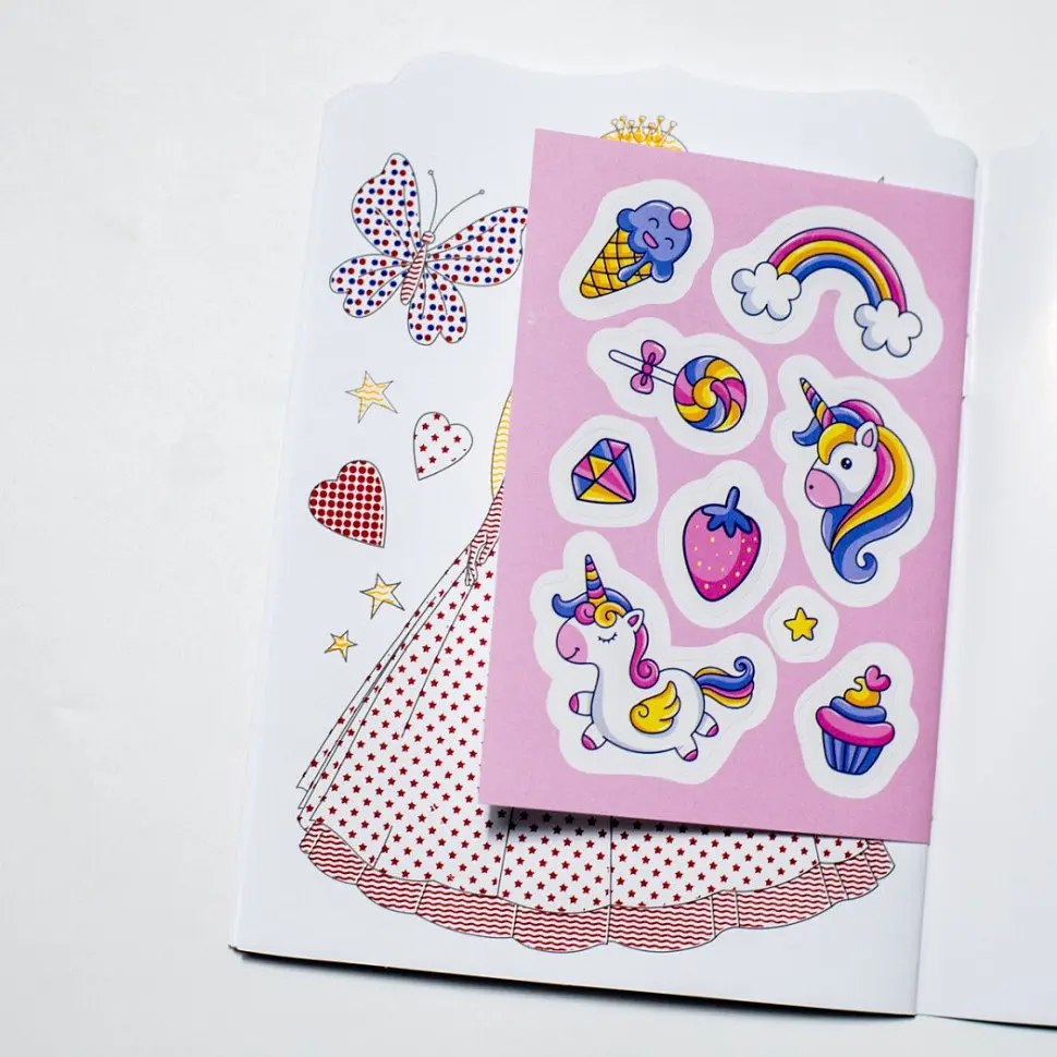 Водная раскраска "Принцессы" Ранок 10171025, 8 страниц, 22 наклейки - фото 5