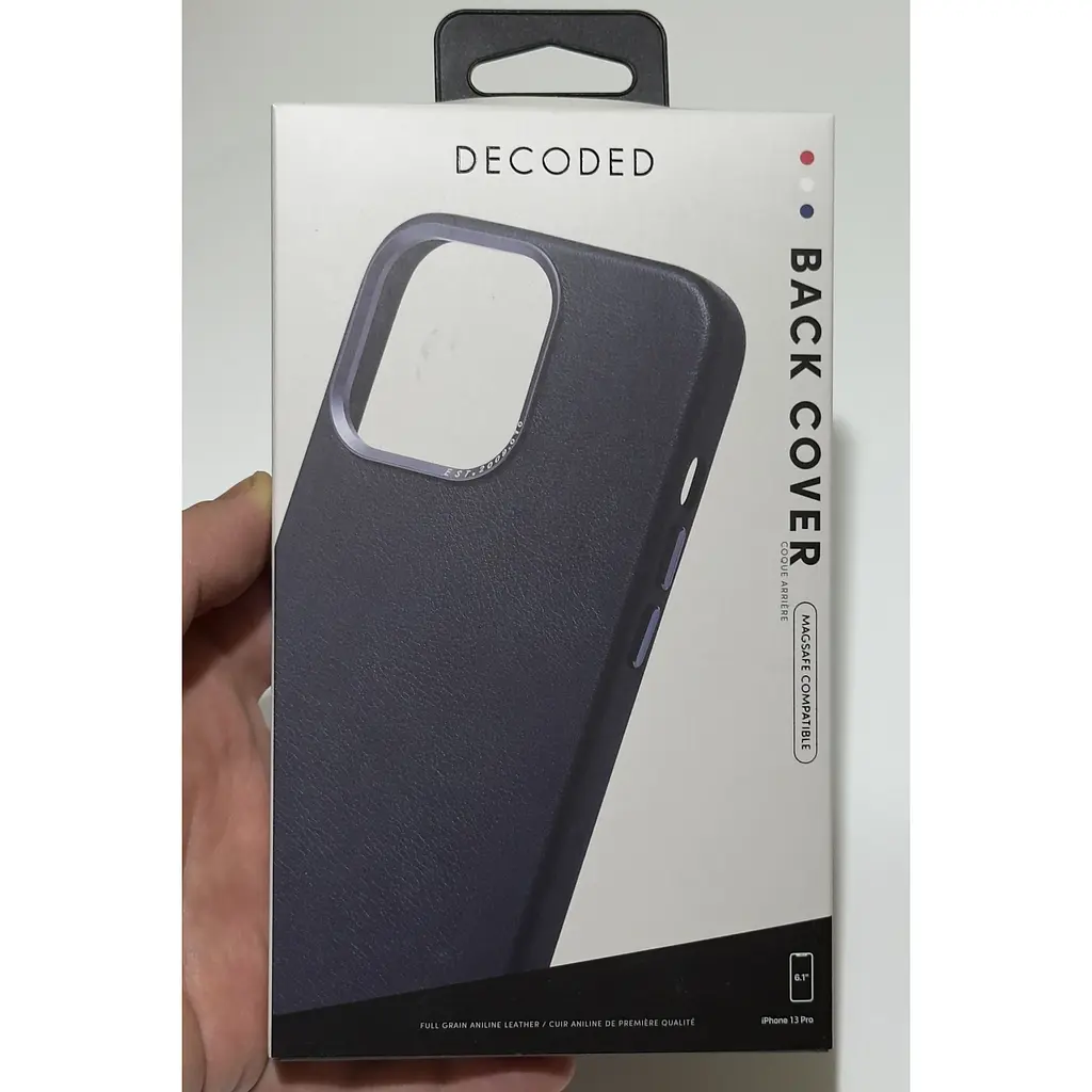 Оригінальний шкіряний чохол Decoded Leather Case MagSafe для iPhone 13 Pro (6.1") Matt Navy Blue - фото 3