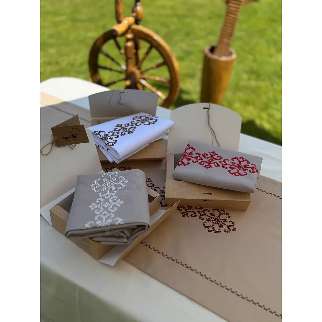 Ранер Ecotton Duck White с коричневой вышивкой 45 х 170 см (25259) - фото 4