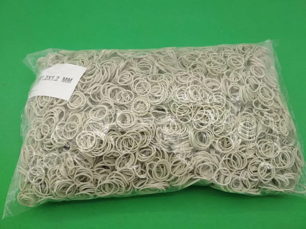 Банківські гумки, Plast, №15, білі, 1,2 мм, діаметр 15 мм, 1 кг, для пакування та в'язання зелені - фото 2