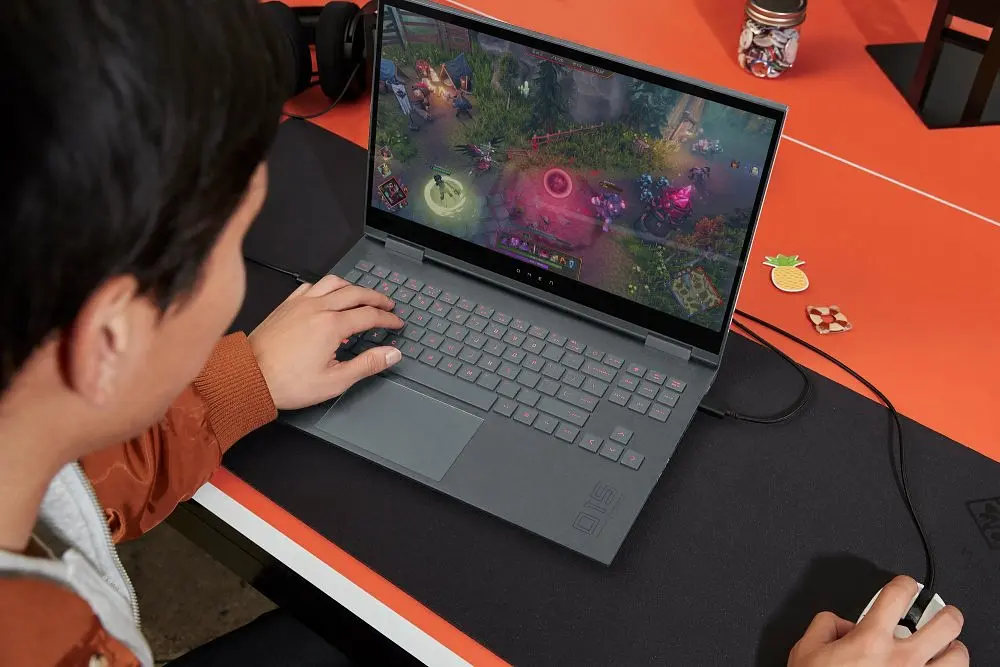 Ноутбук HP OMEN 15-en1000ru 15.6FHD IPS 144Hz/AMD R5 5600H/8/512F/NVD3060-6/DOS/Silver (422M7EA) - фото 8